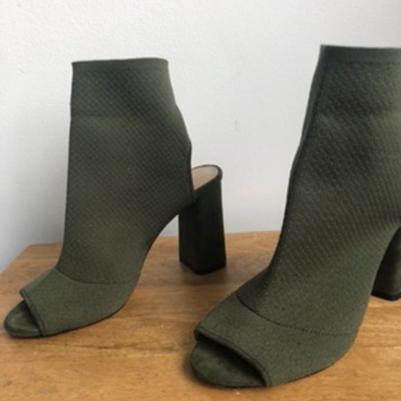 Green Aldo Open Toe Sandal - Picture 3 of 5